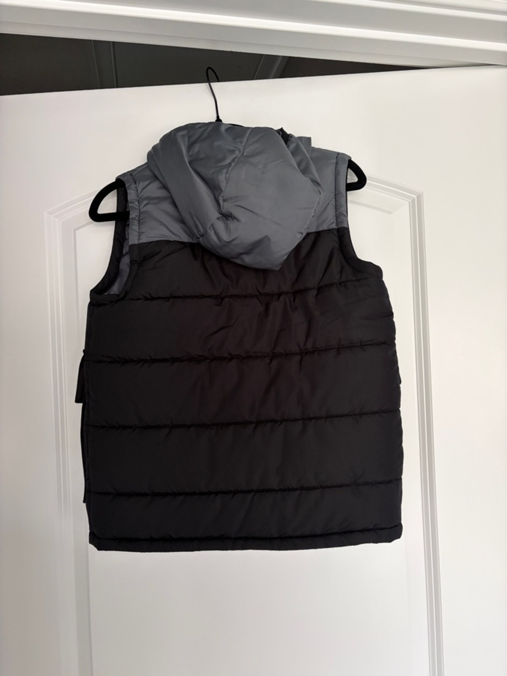 Under Armour vest - Picture 8 of 8
